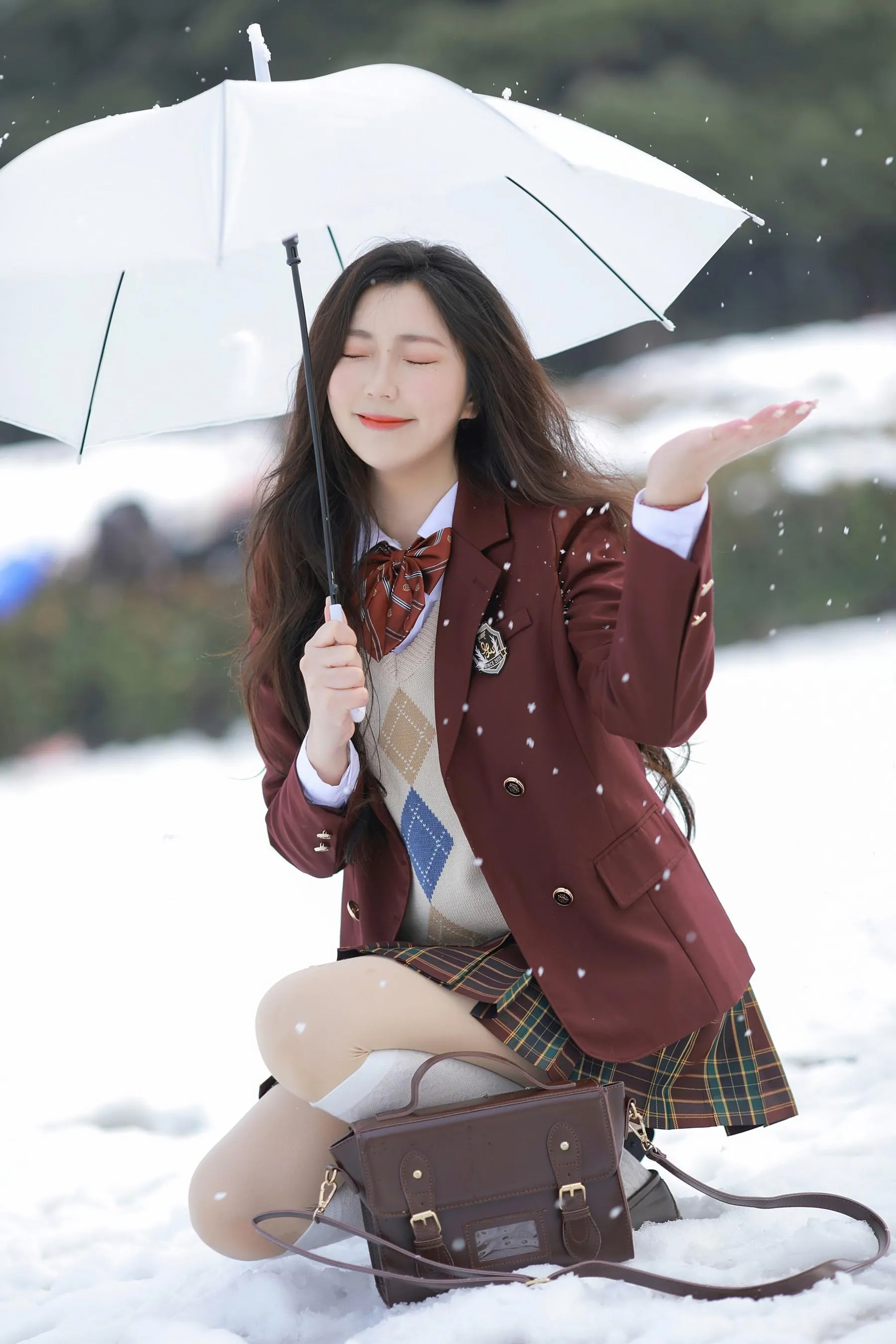 [YITUYU艺图语]2022.07.28 恰好飘来的雪 晓芳 [23P]插图